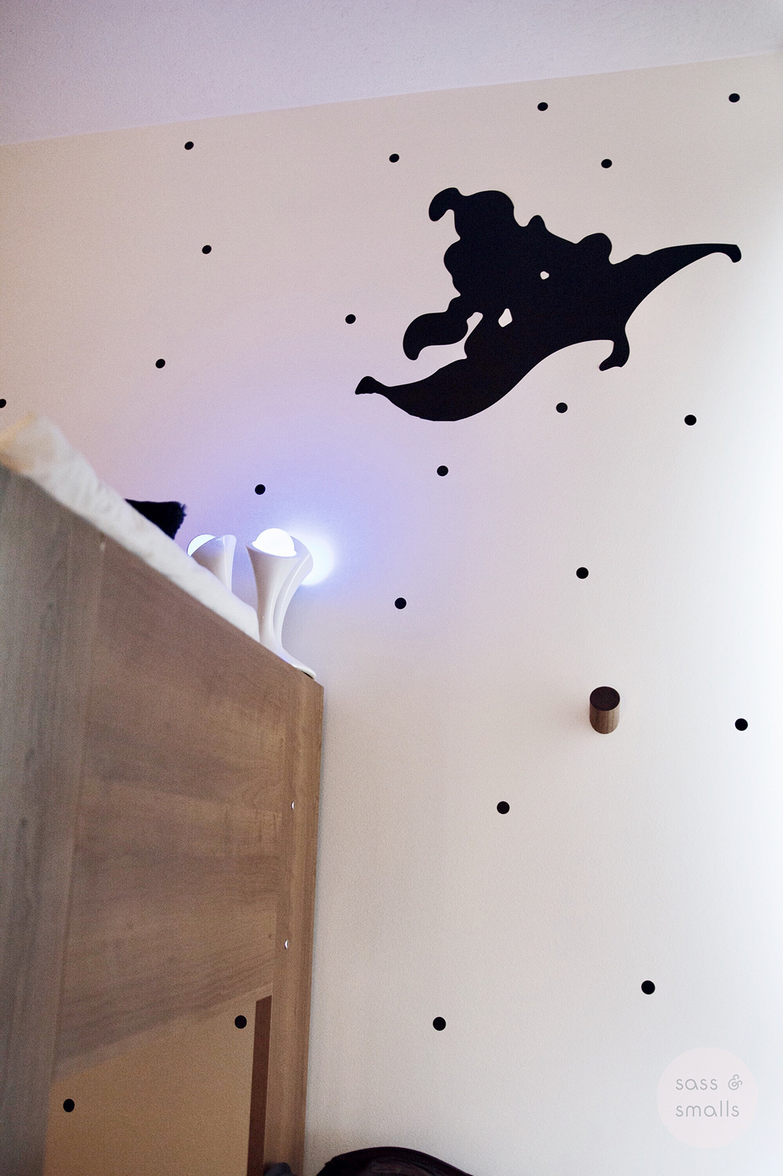 Monochrome Aladdin Inspired Kid's Bedroom Transformation :: www.sassandsmalls.com