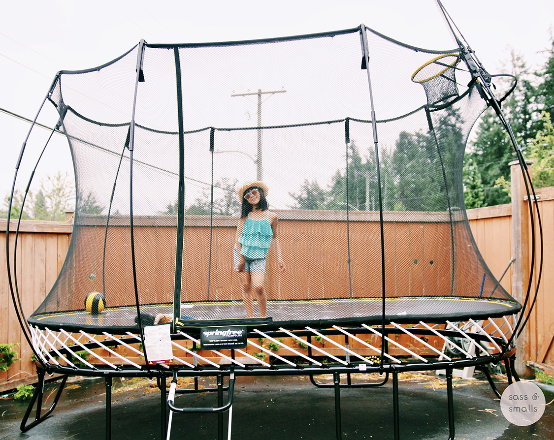 Keeping Active With Springfree Trampoline :: Giveaway www.sassandsmalls.com
