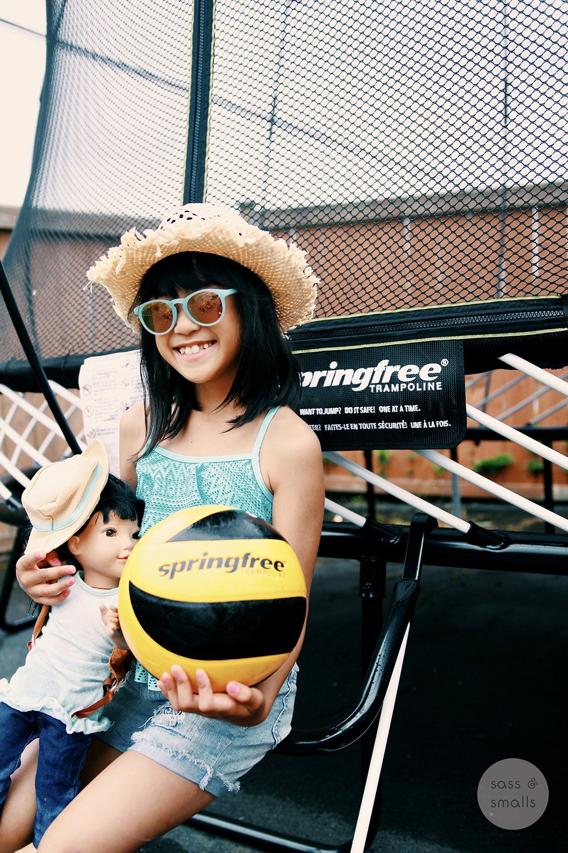 Keeping Active With Springfree Trampoline :: Giveaway www.sassandsmalls.com