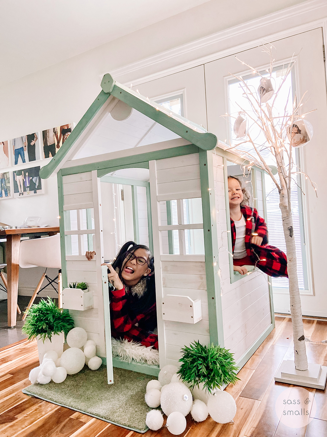 Small store garden playhouse